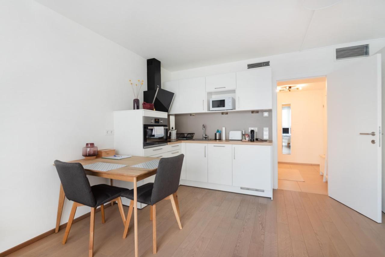 Quiet And Cozy Apartment Next To Mariahilfer Strasse And Naschmarkt With Ac, Minimum 30 Nights เวียนนา ภายนอก รูปภาพ